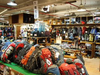 呼和浩特北纬线户外用品店 探索电子产品的户外升级